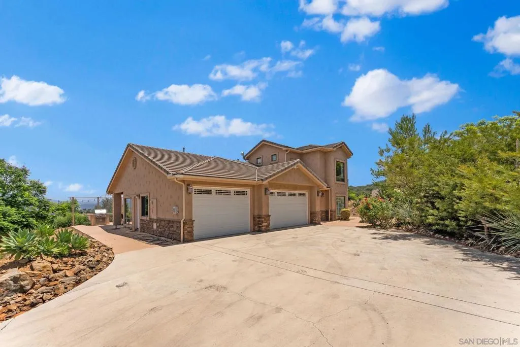 12443 Mirar De Valle, Valley Center, California 92082 home-pic-51