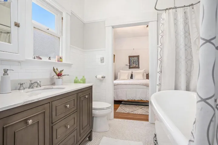 620 Taylor Avenue, Alameda, California 94501