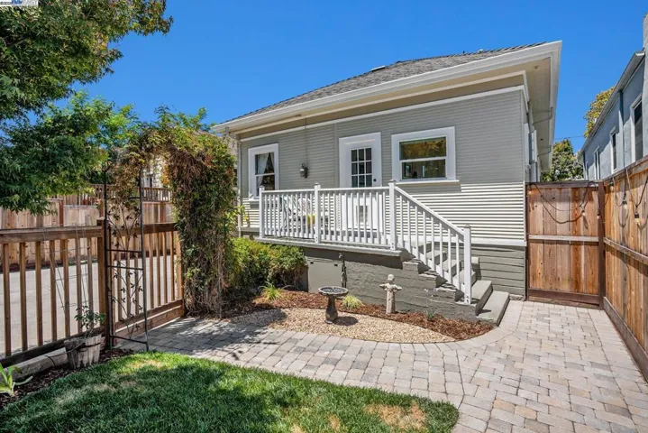 620 Taylor Avenue, Alameda, California 94501