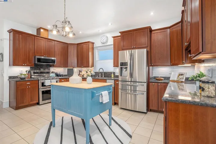 620 Taylor Avenue, Alameda, California 94501