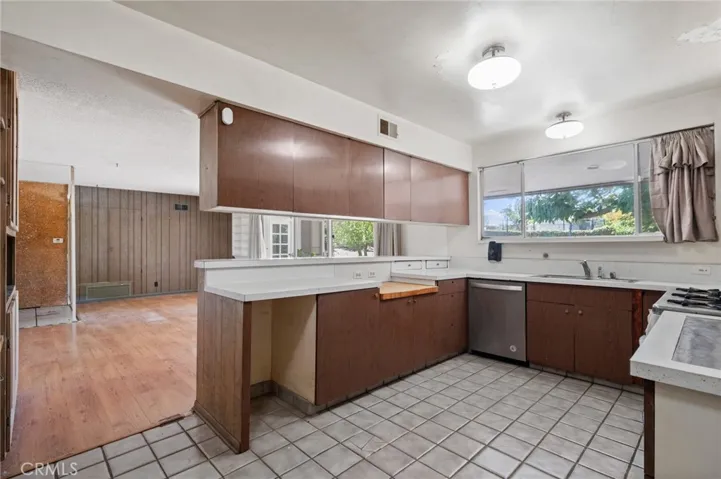 8 Coveview Drive, Rancho Palos Verdes, California 90275