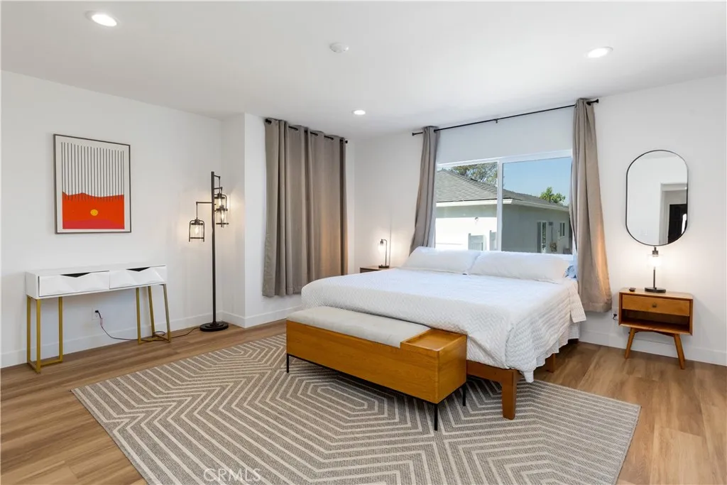 8021 West Boulevard, Inglewood, California 90305, 4 Bedrooms Bedrooms, ,4 BathroomsBathrooms,Residential,For Sale,West,CV25155517