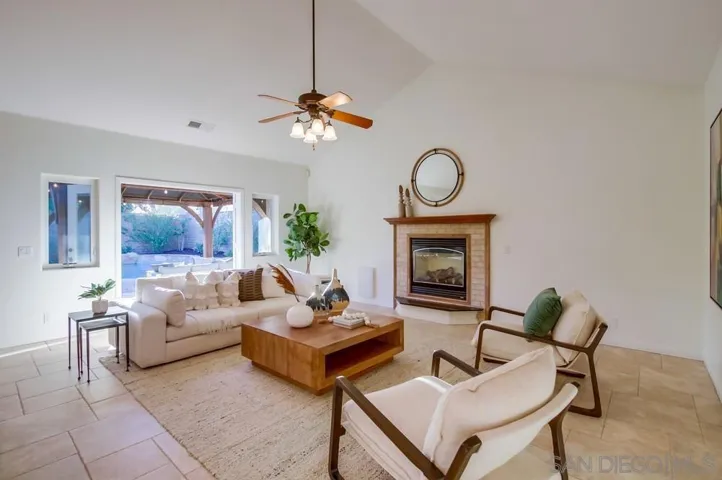14590 Kent Hill Way, Poway, California 92064