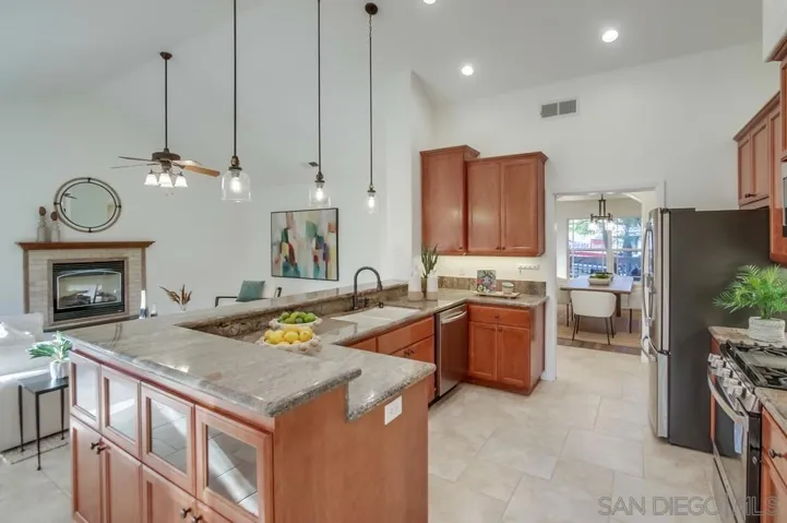 14590 Kent Hill Way, Poway, California 92064