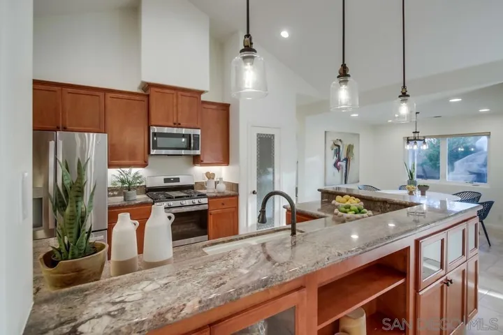 14590 Kent Hill Way, Poway, California 92064