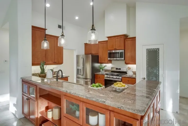 14590 Kent Hill Way, Poway, California 92064