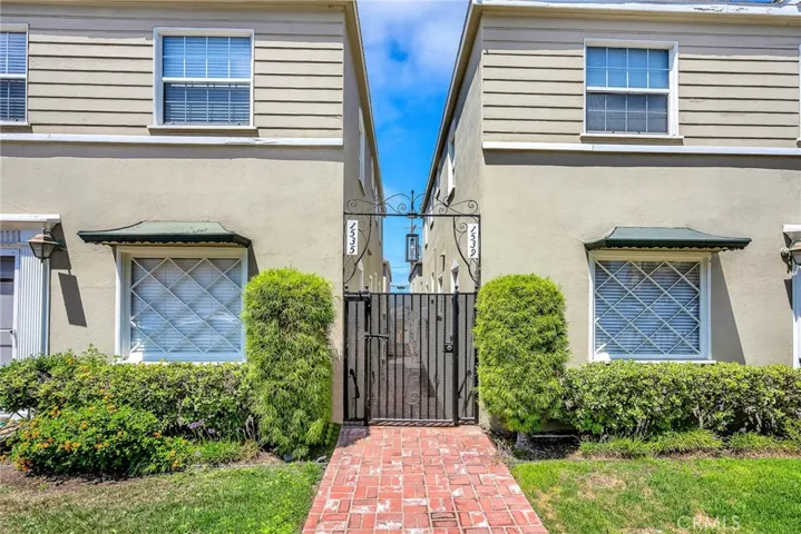 1535 Monterey Boulevard, Hermosa Beach, California 90254