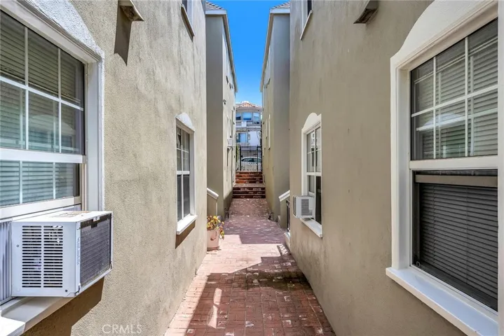 1535 Monterey Boulevard, Hermosa Beach, California 90254