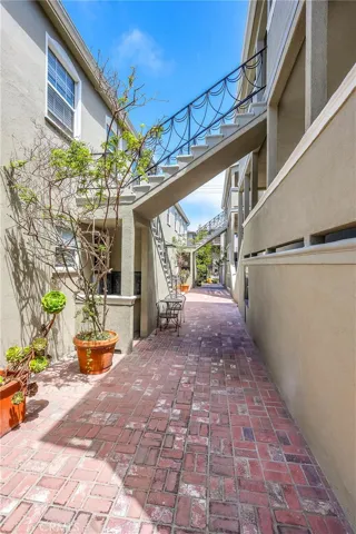 1535 Monterey Boulevard, Hermosa Beach, California 90254