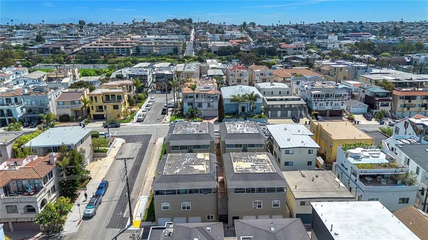 1535 Monterey Boulevard, Hermosa Beach, California 90254