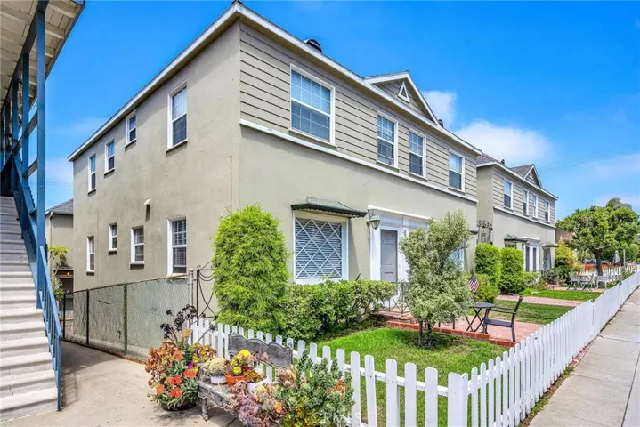 1535 Monterey Boulevard, Hermosa Beach, California 90254