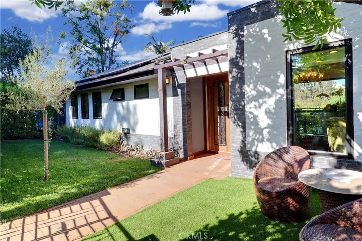 182 Denslow Avenue, Los Angeles, California 90049, 5 Bedrooms Bedrooms, ,6 BathroomsBathrooms,Residential,For Sale,Denslow,WS25153368