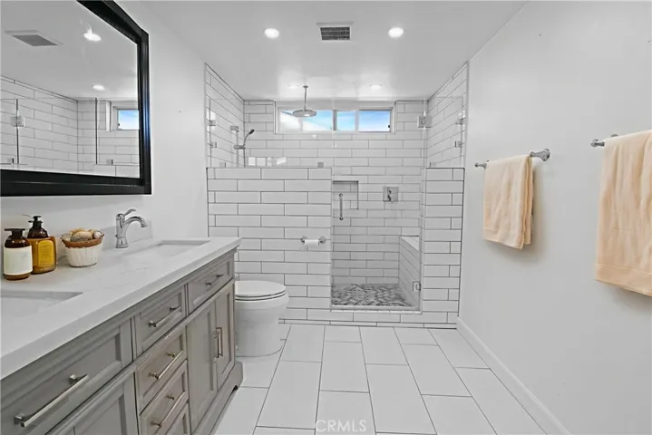 Large Clean Bathroom