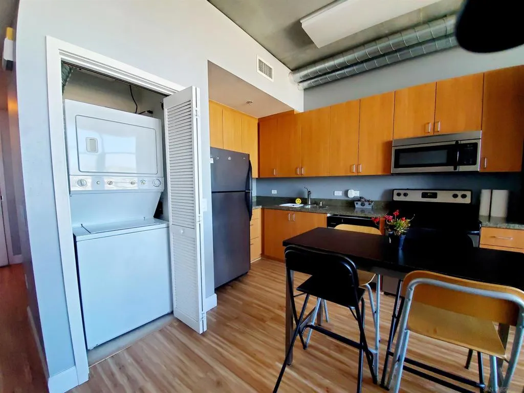 1080 Park Blvd 1612, San Diego, California 92101 home-pic-1