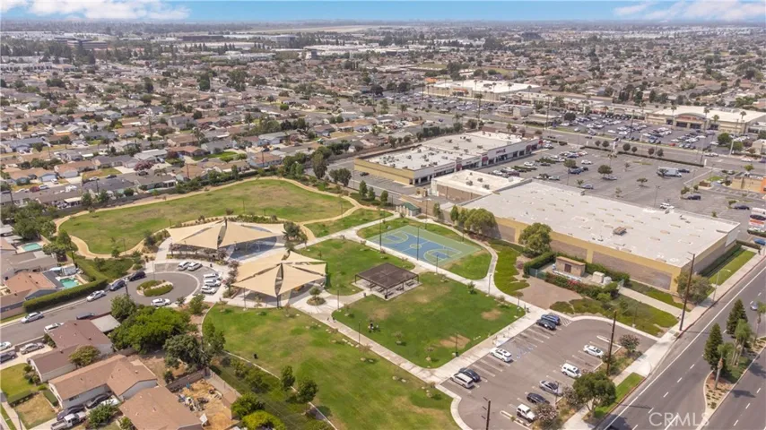Larwin Park is a staple in the neighborhood. With picnic area, basketball court, superb Shaded Playground is the highlight! A favorite part of it is the huge field to walkthrough and get exercise.