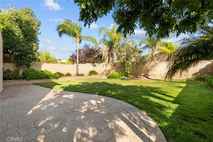 19316 Sidani Lane, Saugus, California 91350