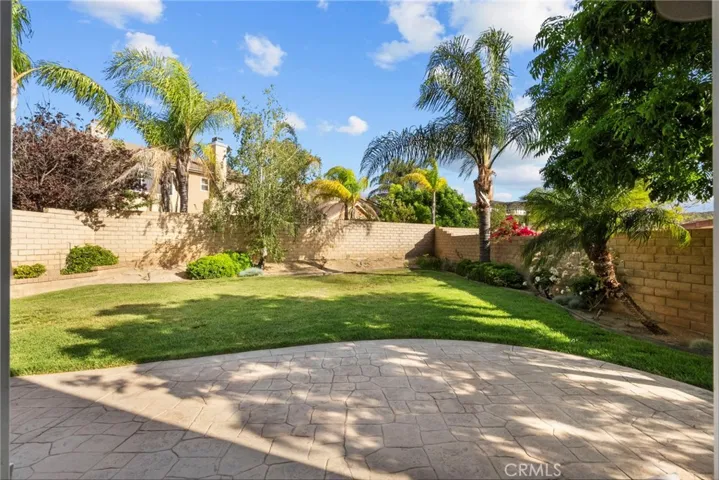 19316 Sidani Lane, Saugus, California 91350