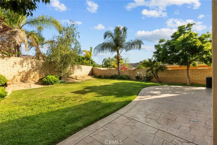 19316 Sidani Lane, Saugus, California 91350