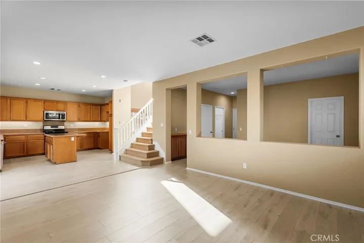 19316 Sidani Lane, Saugus, California 91350