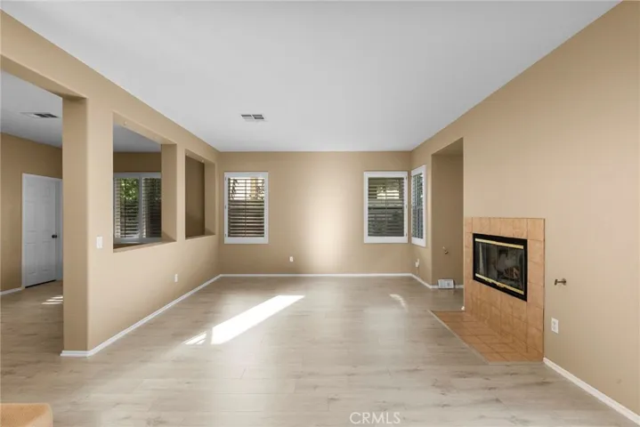 19316 Sidani Lane, Saugus, California 91350