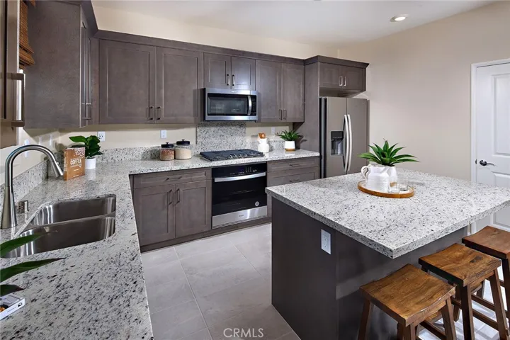 MODEL HOME