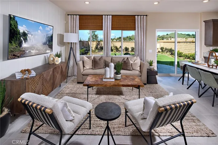 MODEL HOME