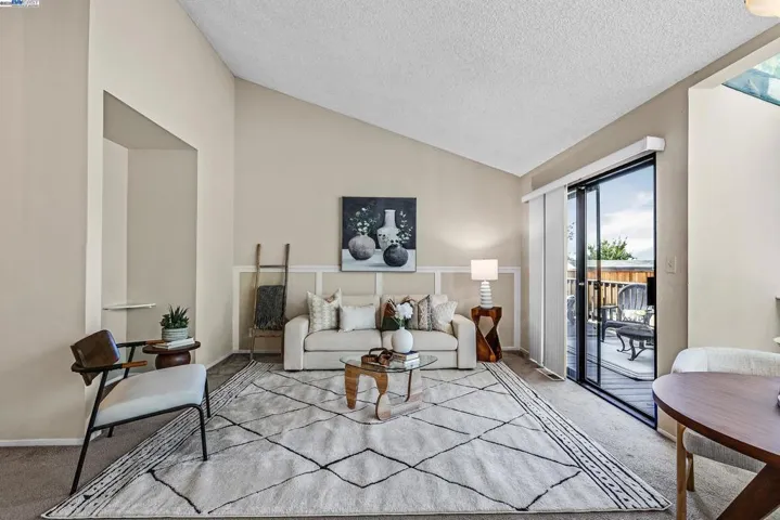 2555 Pine St, Martinez, California 94553