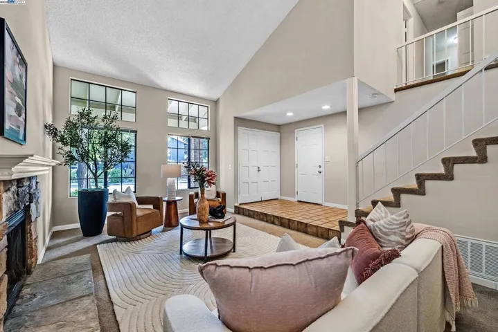 2555 Pine St, Martinez, California 94553