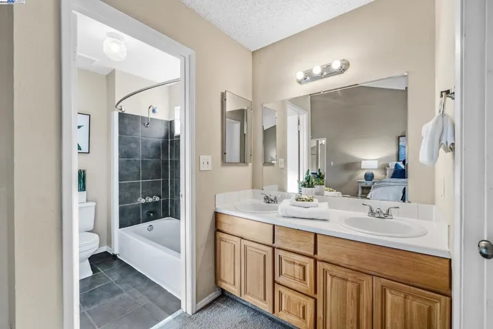 2555 Pine St, Martinez, California 94553