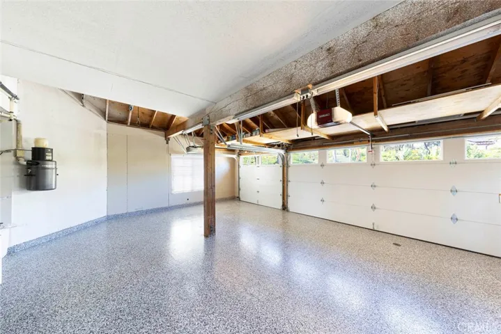 Oversized 3 Car Garage