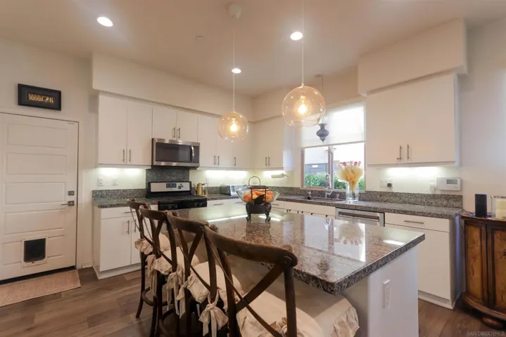 126 Cadence, Irvine, California 92618