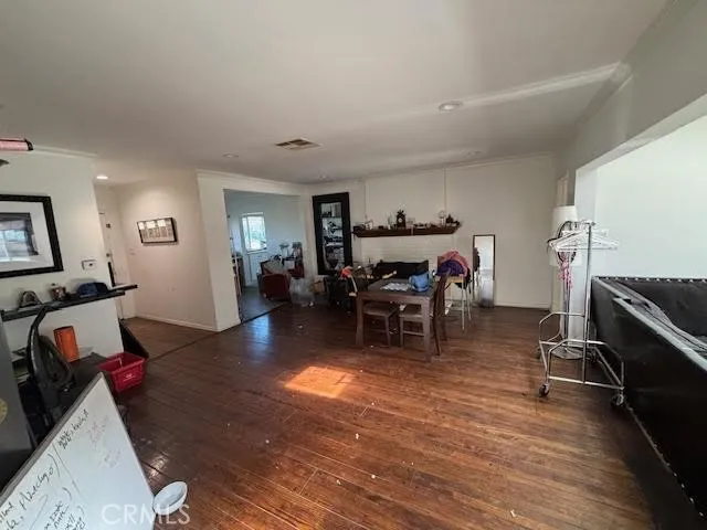 13600 Sylvan Street, Valley Glen, California 91401 home-pic-4