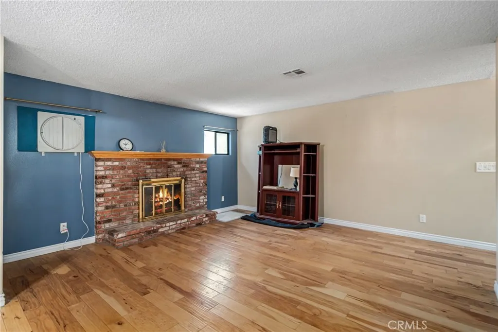 39828 San Francisquito Canyon Road, Green Valley, California 91390 home-pic-6