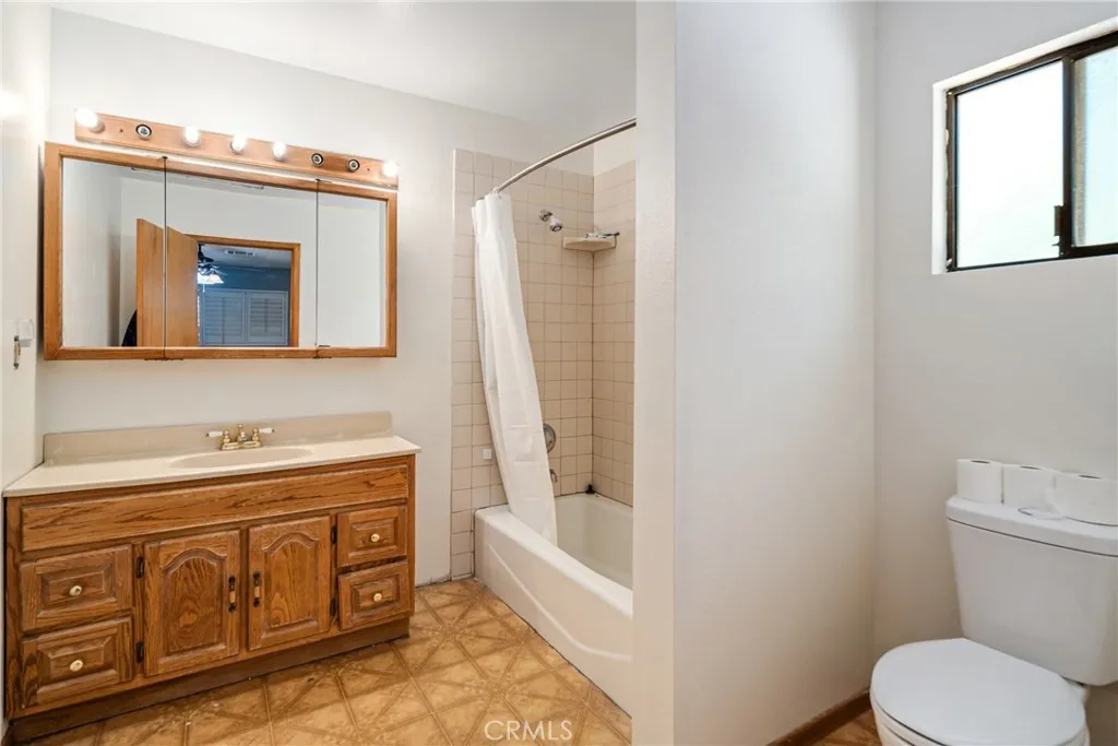 39828 San Francisquito Canyon Road, Green Valley, California 91390 home-pic-22