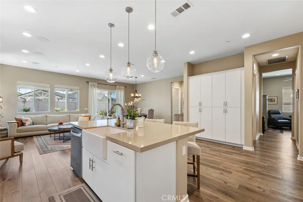 28816 Sedge Lane, Saugus, California 91350 home-pic-7