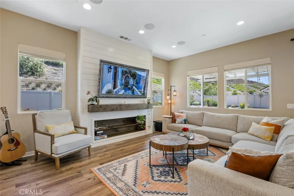 28816 Sedge Lane, Saugus, California 91350 home-pic-15
