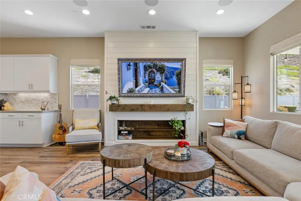 28816 Sedge Lane, Saugus, California 91350 home-pic-13
