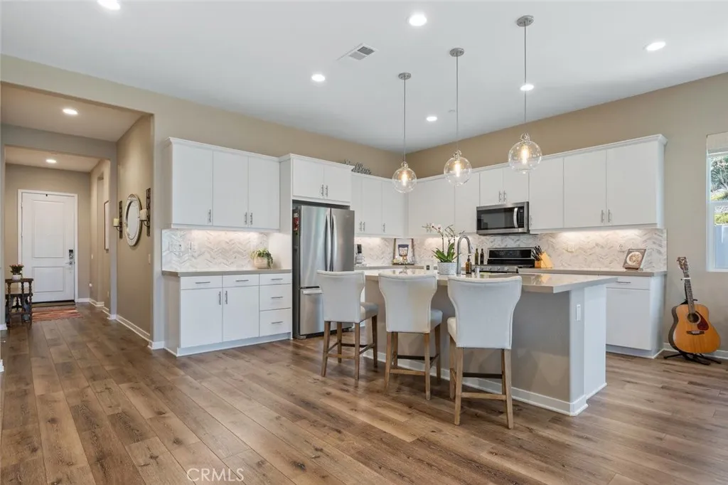 28816 Sedge Lane, Saugus, California 91350 home-pic-6