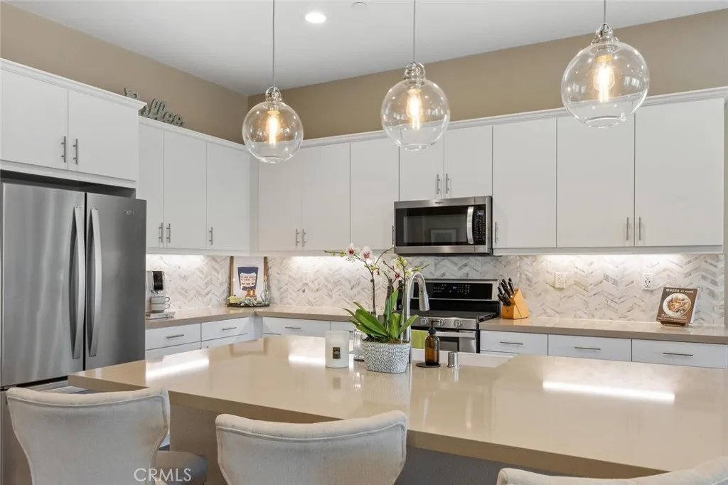 28816 Sedge Lane, Saugus, California 91350 home-pic-8