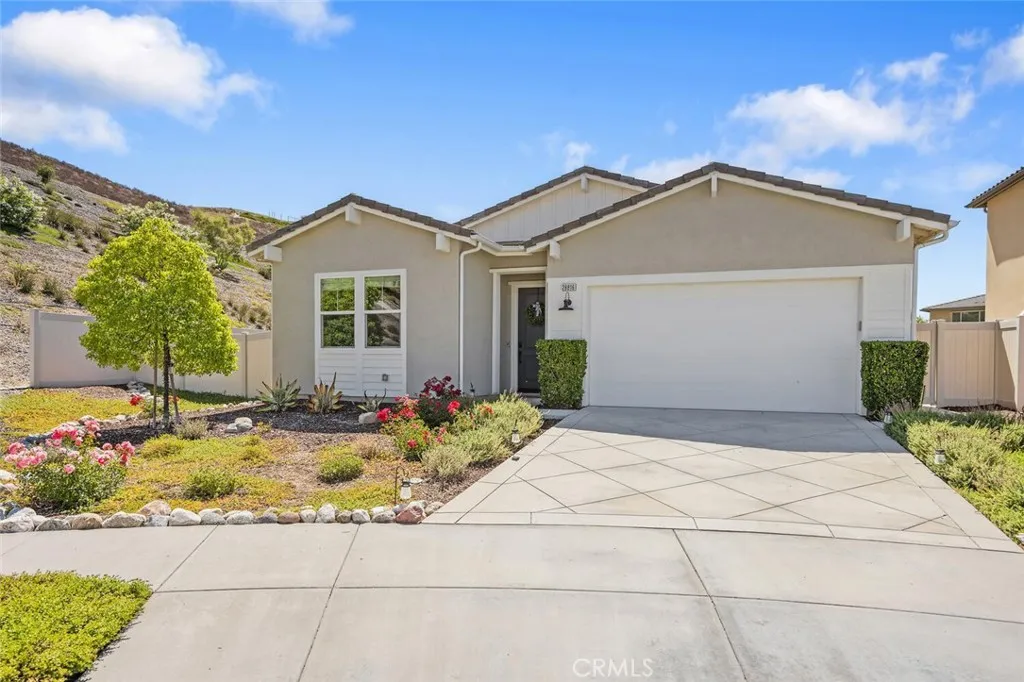 28816 Sedge Lane, Saugus, California 91350 home-pic-1