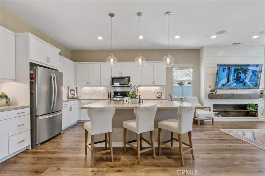 28816 Sedge Lane, Saugus, California 91350 home-pic-11