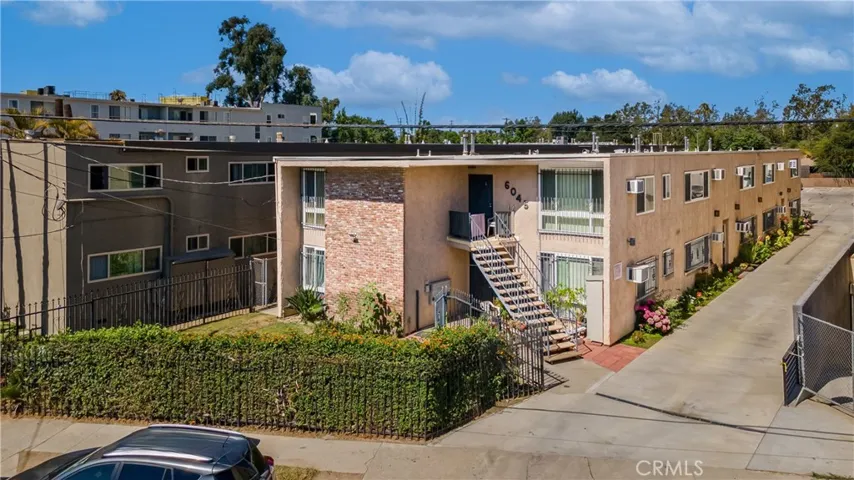 6045 Hazelhurst Place, North Hollywood, California 91606