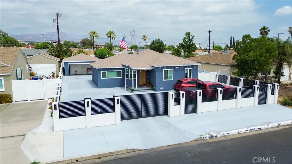 8118 Gentry Avenue, North Hollywood, California 91605 home-pic-0