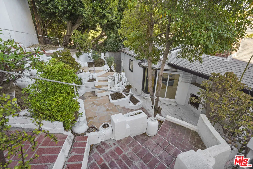 3319 Floyd Terrace, Los Angeles, California 90068 home-pic-34