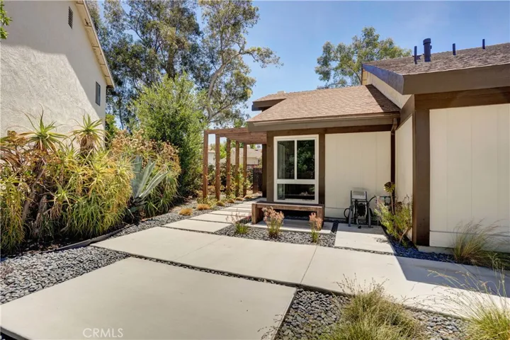 23891 Cypress Lane, Mission Viejo, California 92691