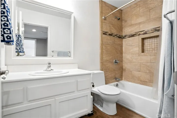 Secondary bath upstairs