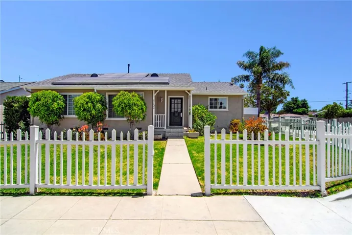 6152 Tampa Avenue, Tarzana, California 91335