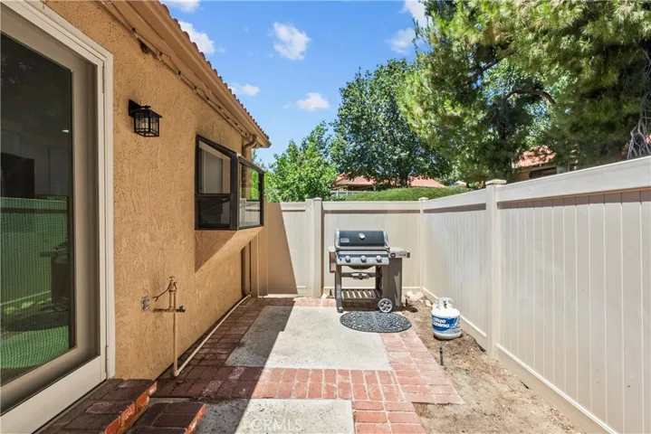 26337 Rainbow Glen Drive 244, Newhall, California 91321