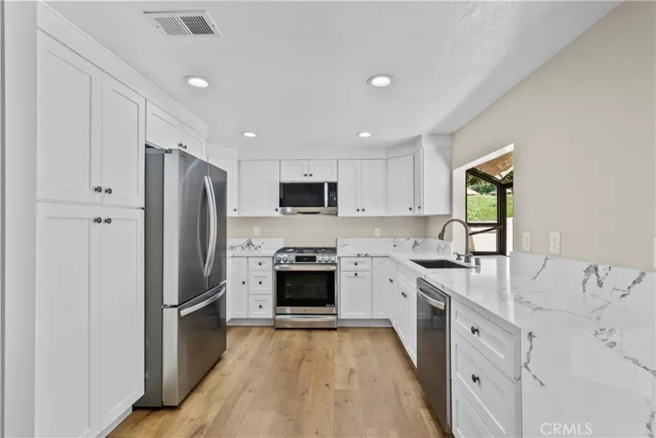 26337 Rainbow Glen Drive 244, Newhall, California 91321