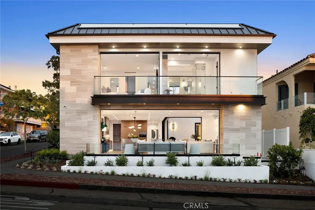 220 Carnation Ave., Corona Del Mar, California 92625, 4 Bedrooms Bedrooms, ,5 BathroomsBathrooms,Residential,For Sale,Carnation Ave.,NP25155172